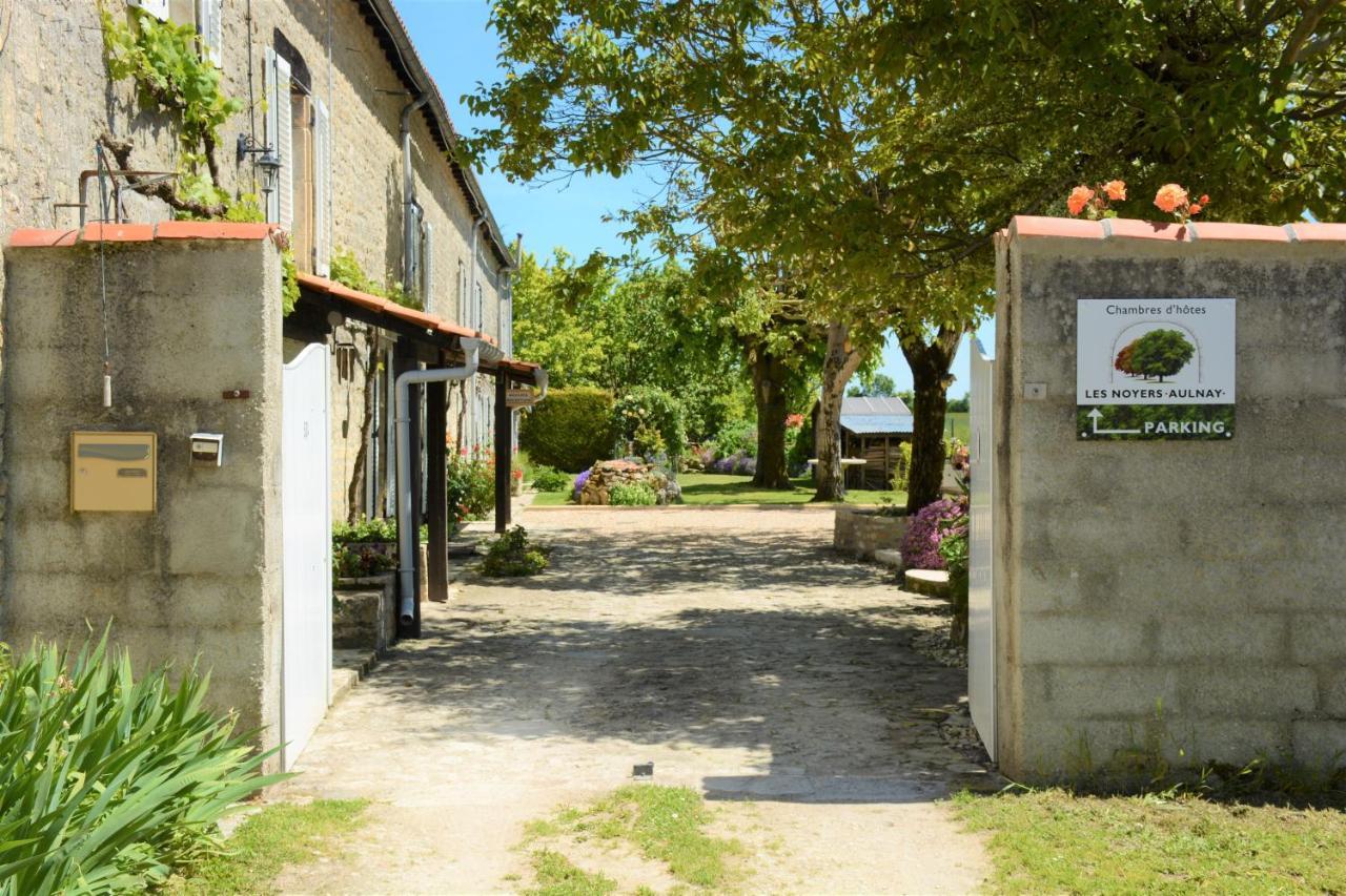 Les Noyers Aulnay Bed and Breakfast Aulnay  Buitenkant foto