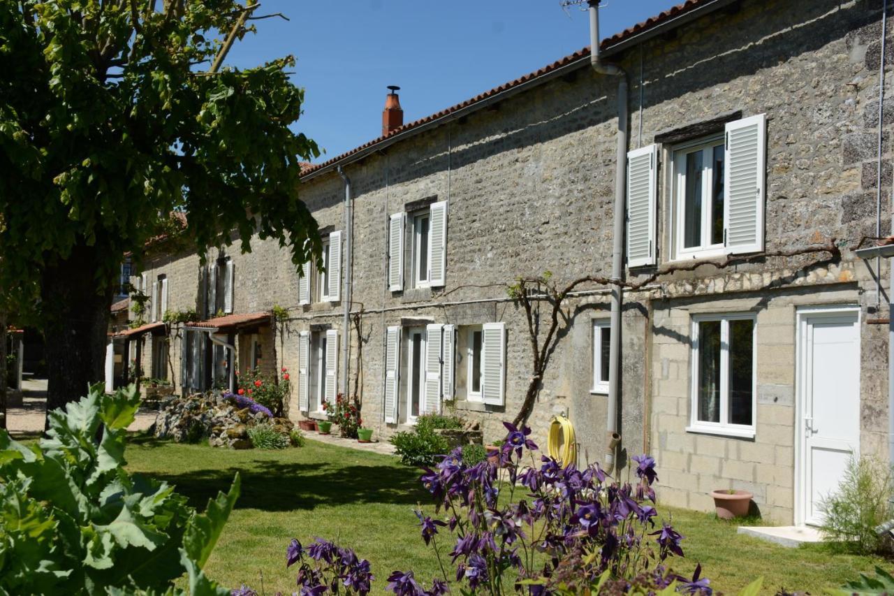 Les Noyers Aulnay Bed and Breakfast Aulnay  Buitenkant foto