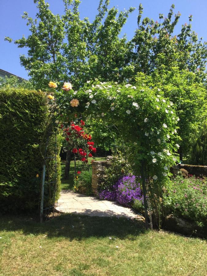 Les Noyers Aulnay Bed and Breakfast Aulnay  Buitenkant foto