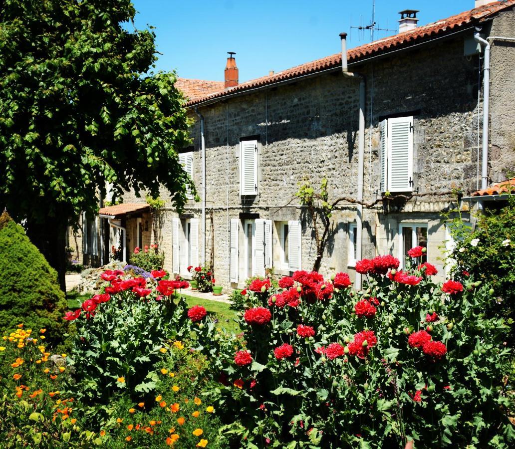 Les Noyers Aulnay Bed and Breakfast Aulnay  Buitenkant foto